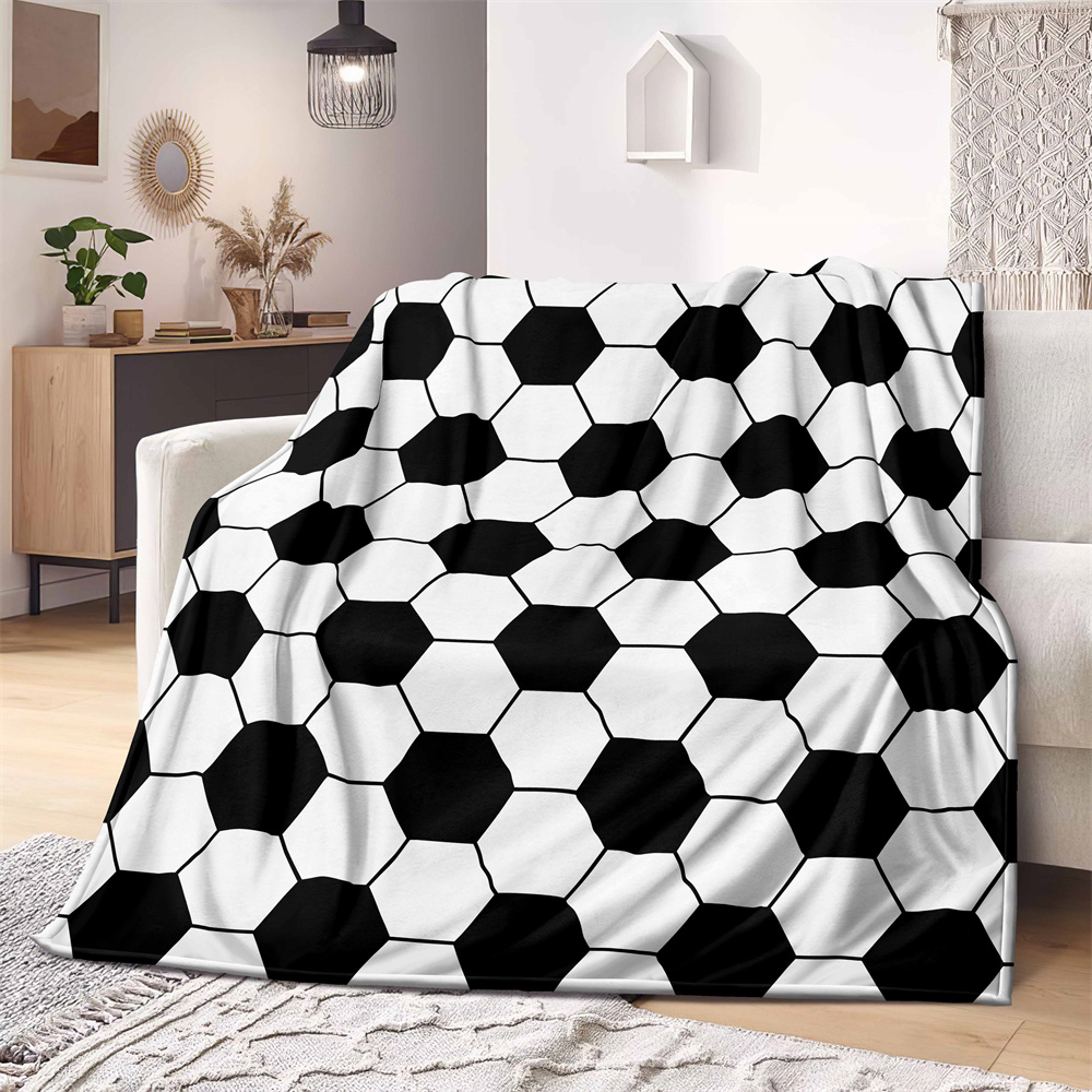 Black white football Microfibe - Christmas Throw Blanket 리뷰 및 가격