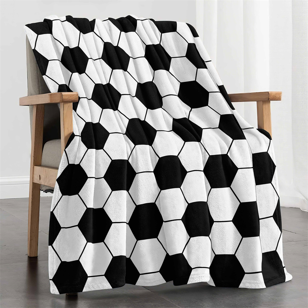 Black white football Microfibe - Christmas Throw Blanket 리뷰 및 가격