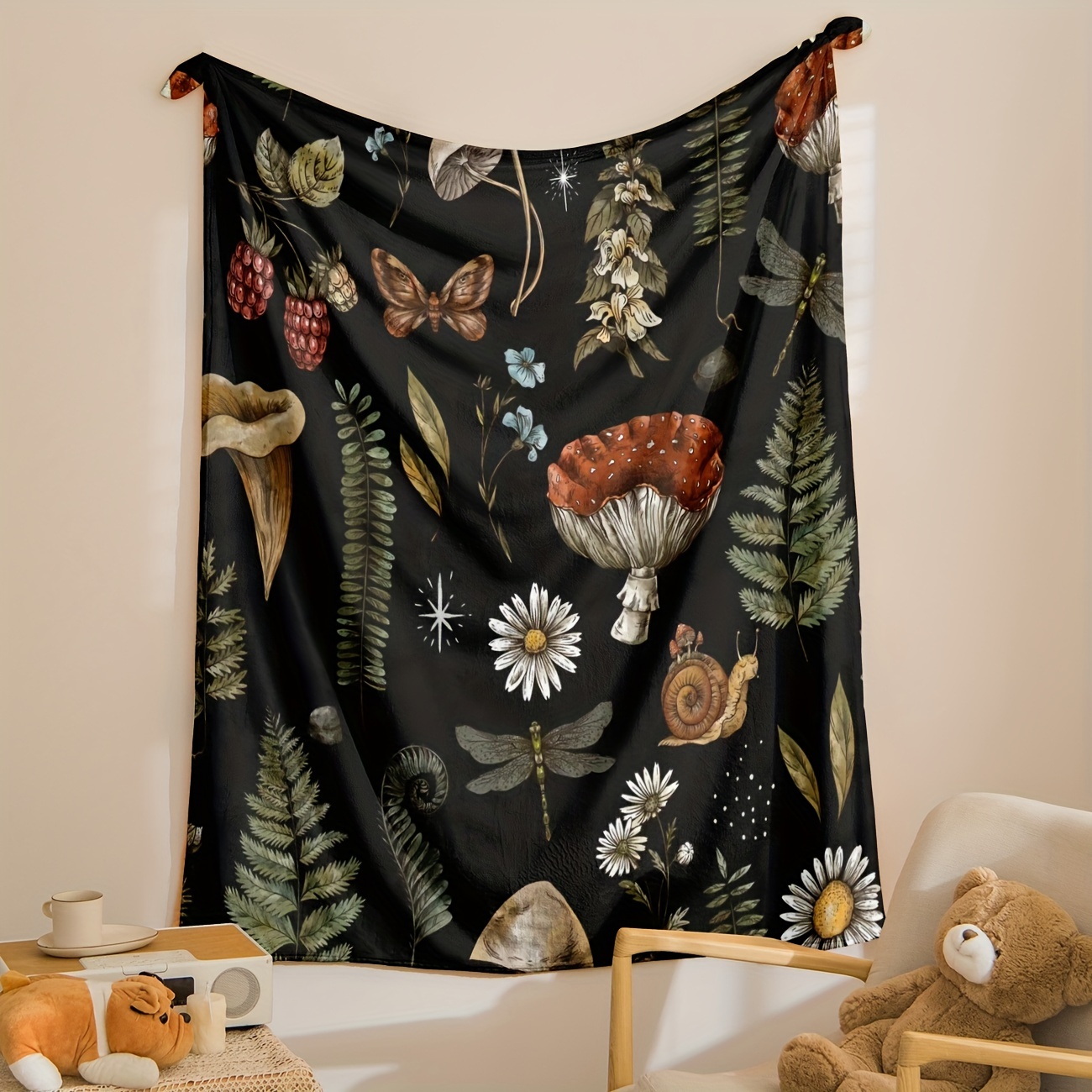 Vintage Mushroom & Floral Flan - Christmas Throw Blanket 리뷰 및 가격